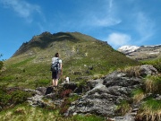 29 Sguardo al Monte Crapel (2128 m.)